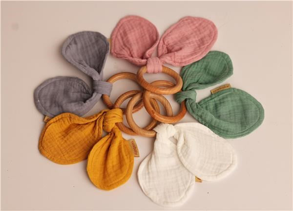 Rágóka levelekkel New baby Ears mint