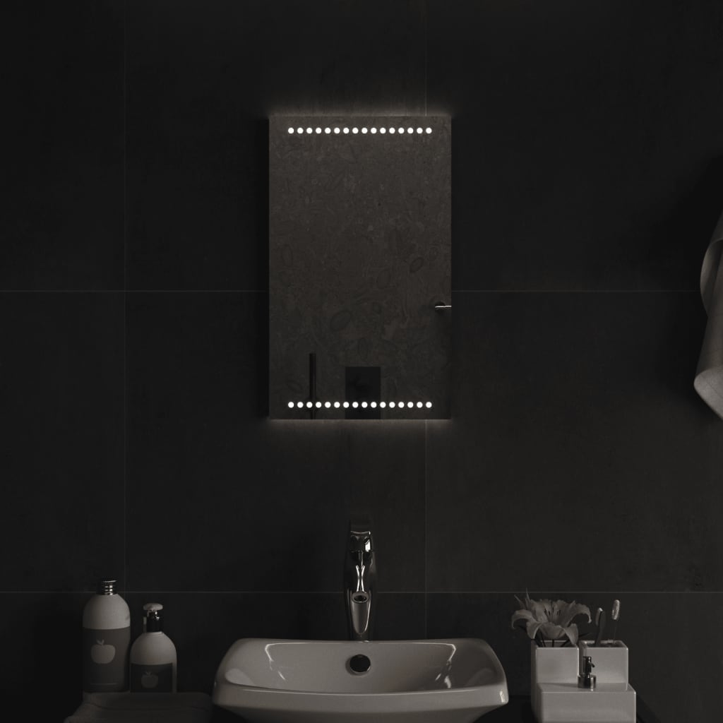 LED-es fürdőszobatükör 30 x 50 cm