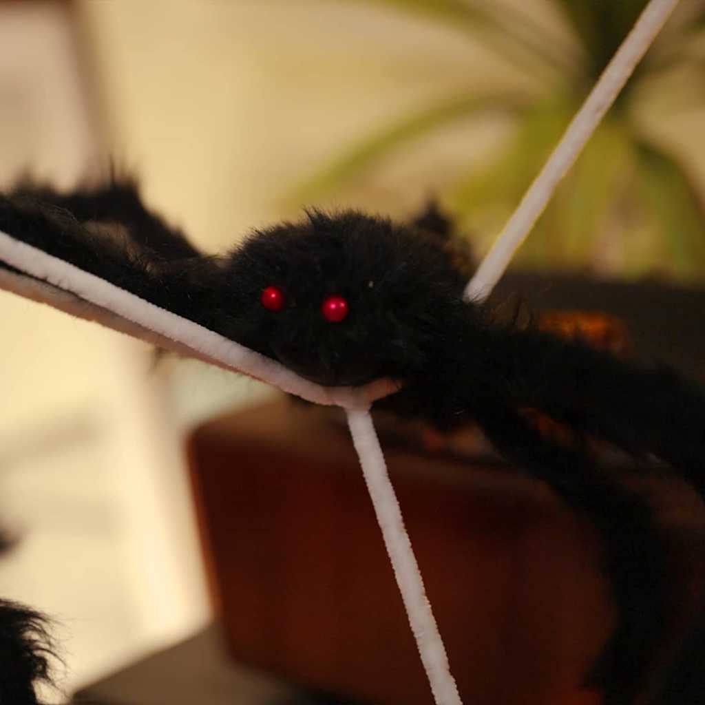 Halloween pók díszítés pókhálóval 2 pcs Fekete és fehér 200 cm