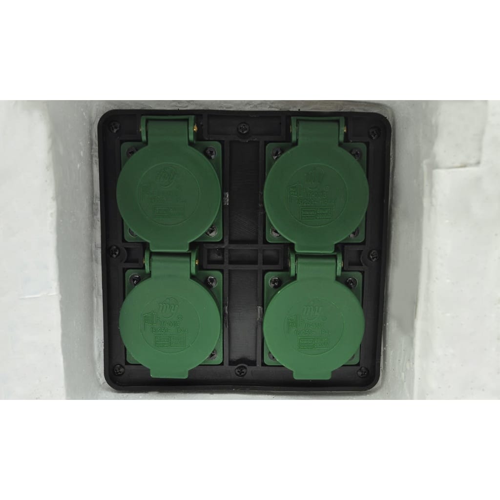 fehér gyanta vízálló kerti 4 foglalatos aljzat