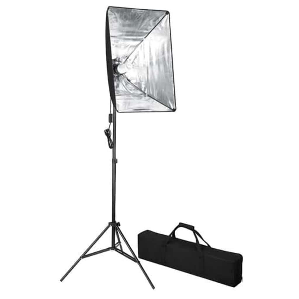 fotóstúdió-felszerelés hátterekkel és softbox lámpával