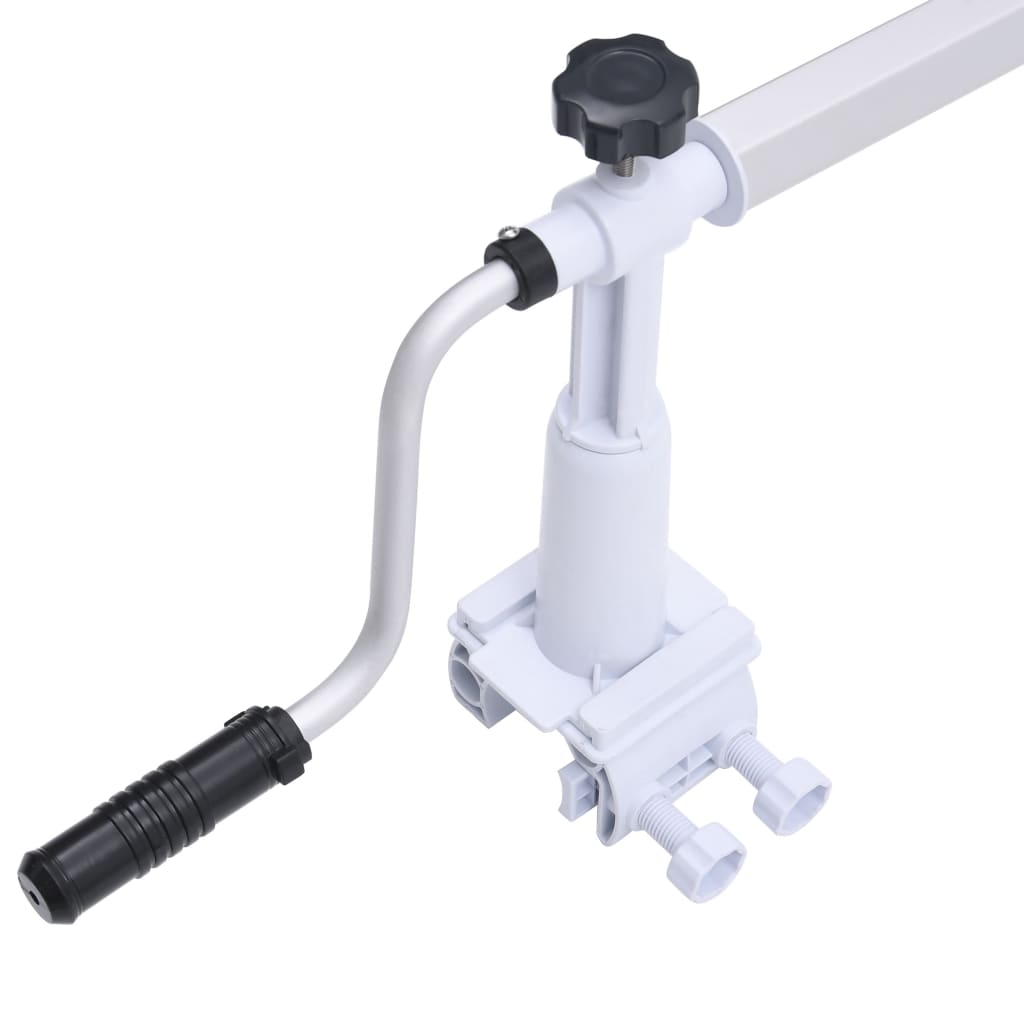 műanyag aljú medencefólia-tekerő